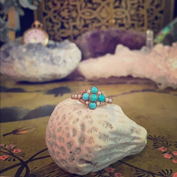 Jewelry - CROSTPOSTED SOLD